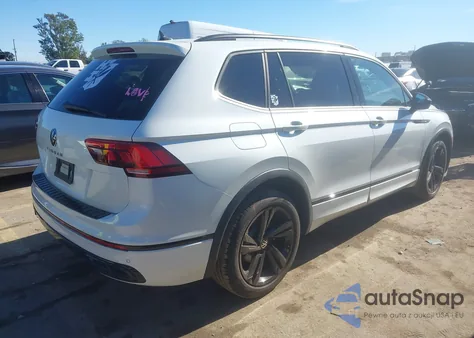 2024 Volkswagen Tiguan 2.0T Se R-Line Black z USA, uszkodzony, nr VIN 3VVCB7AX1RM138654